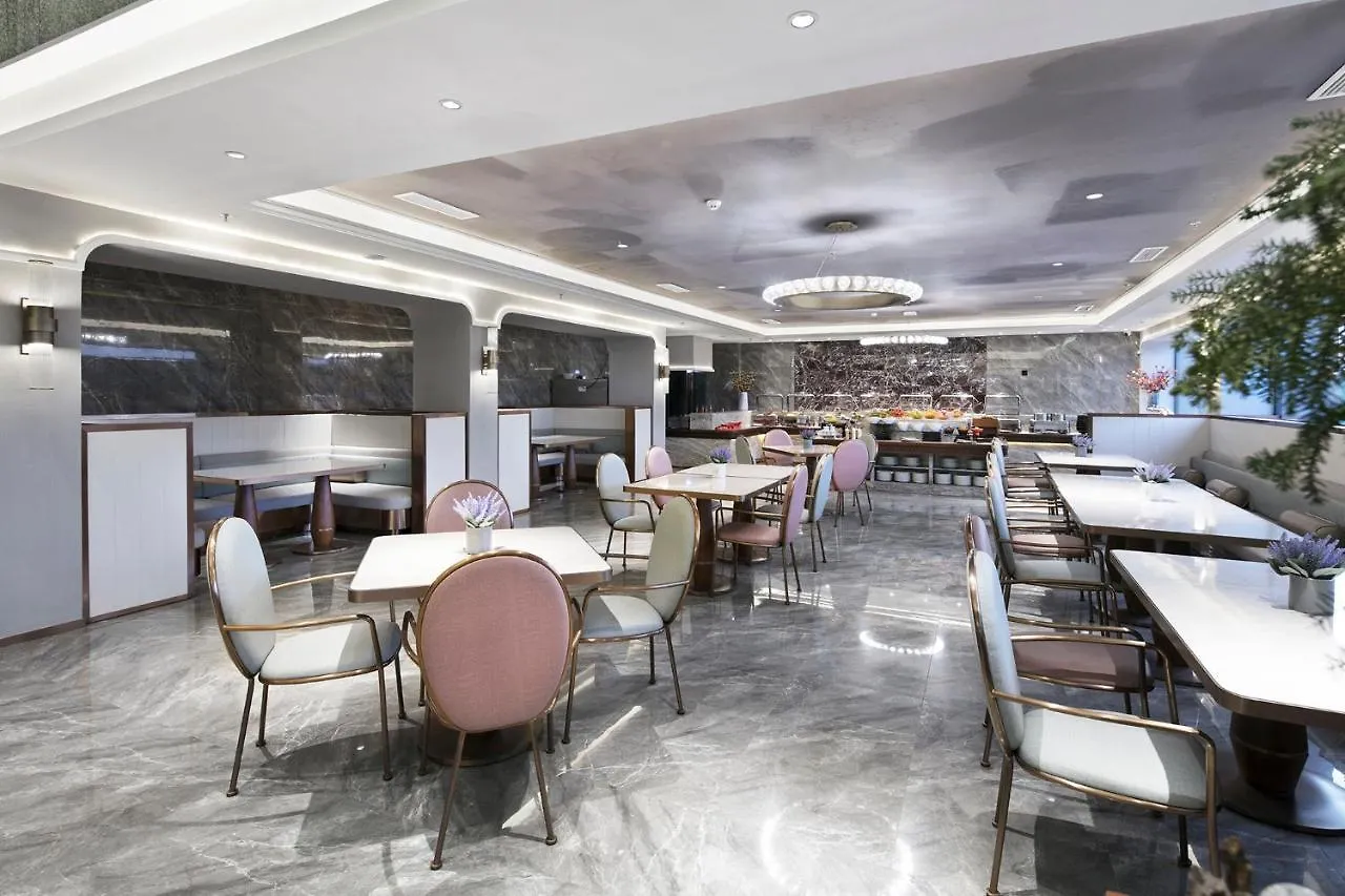 Mercure Kaifeng North 4*,  China